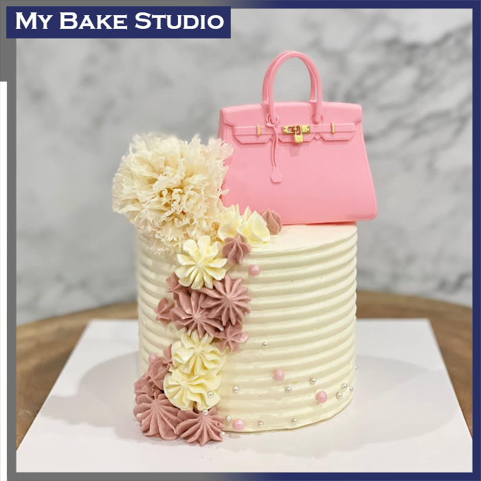 4'' Lady Bag Cake