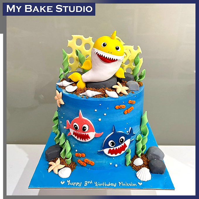 Baby Shark in Sea Cake