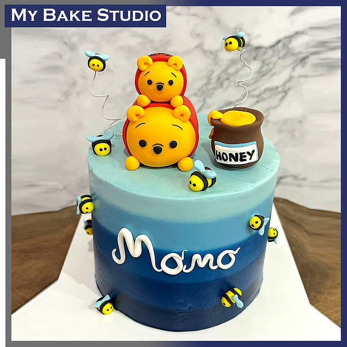 Winnie Tsum Tsum Cake